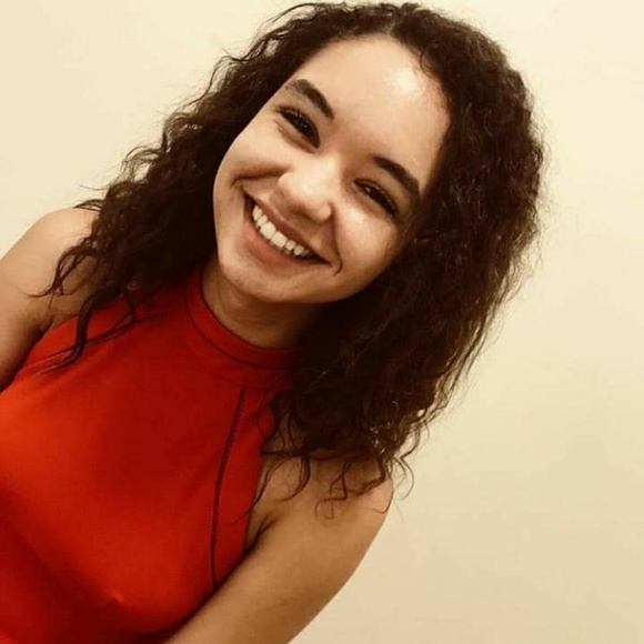 Meet your Posher, Liya - Picture 1 of 1